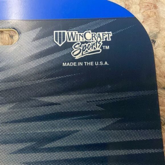 NWT NHL VANCOUVER CANUCKS LICENSE PLATE - Picture 5 of 8